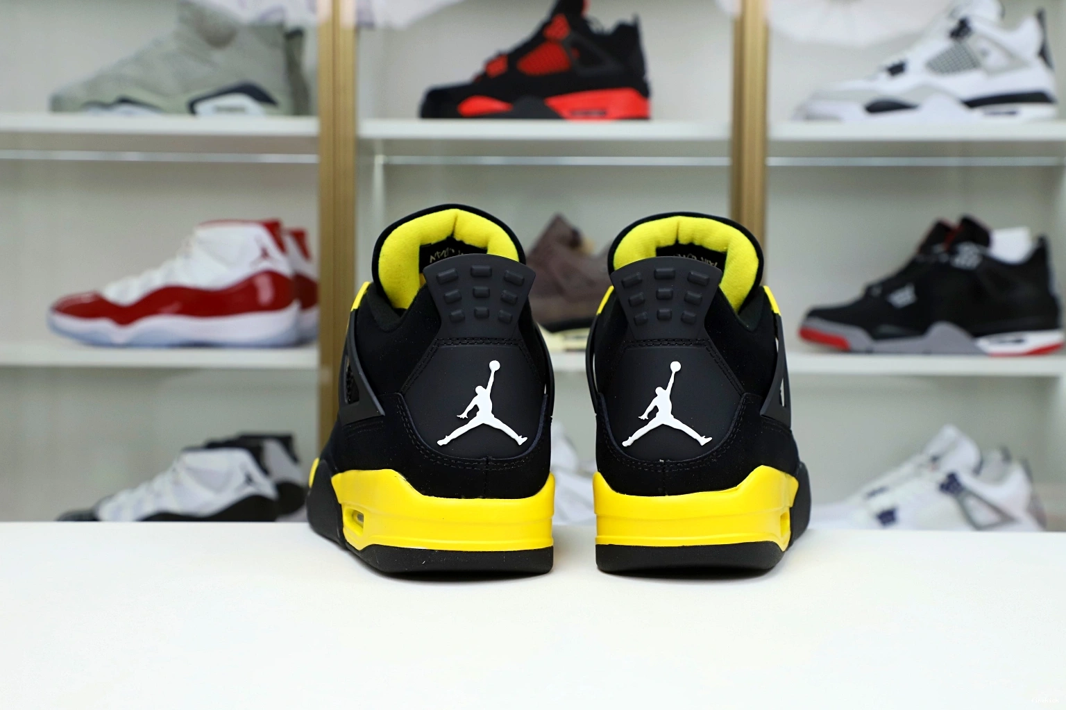 2023  Jordan Air Jordan4 thunder 0827